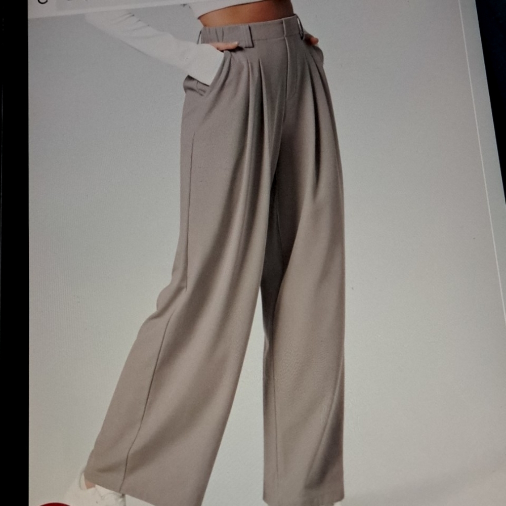 HALARA Wide Leg Pants in Beige
